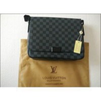 louis vuiton messenger bag district pm